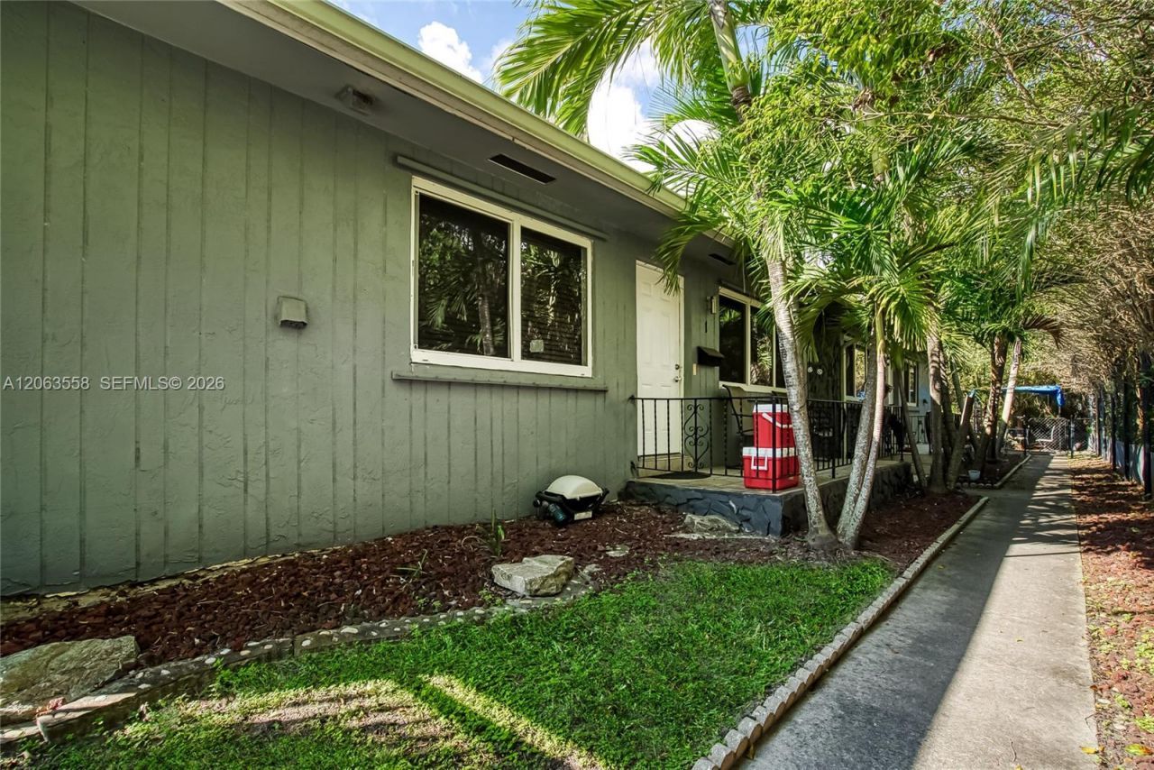1457 Atlantic Shores Blvd, Unit 1, Hallandale Beach, FL 33009 Photo