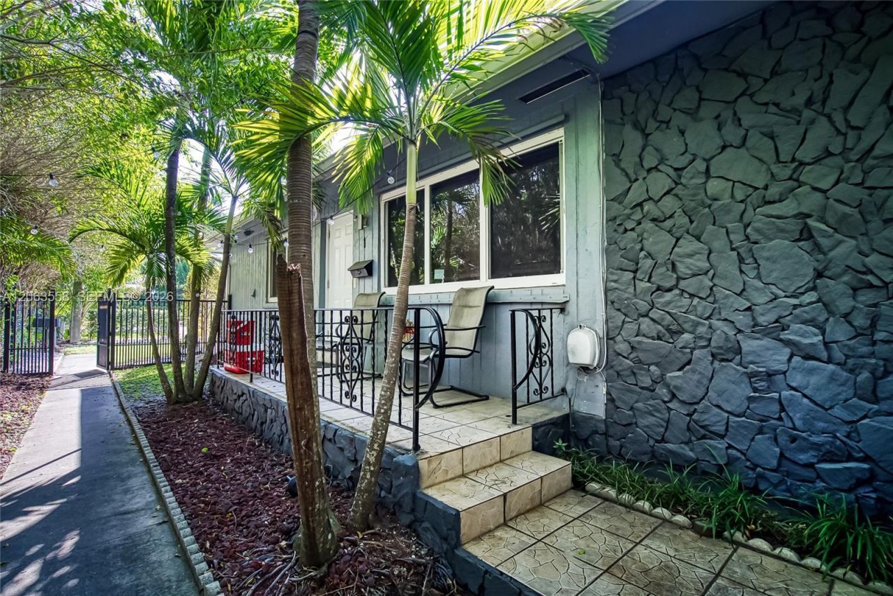 1457 Atlantic Shores Blvd, Unit 1, Hallandale Beach, FL 33009 Photo