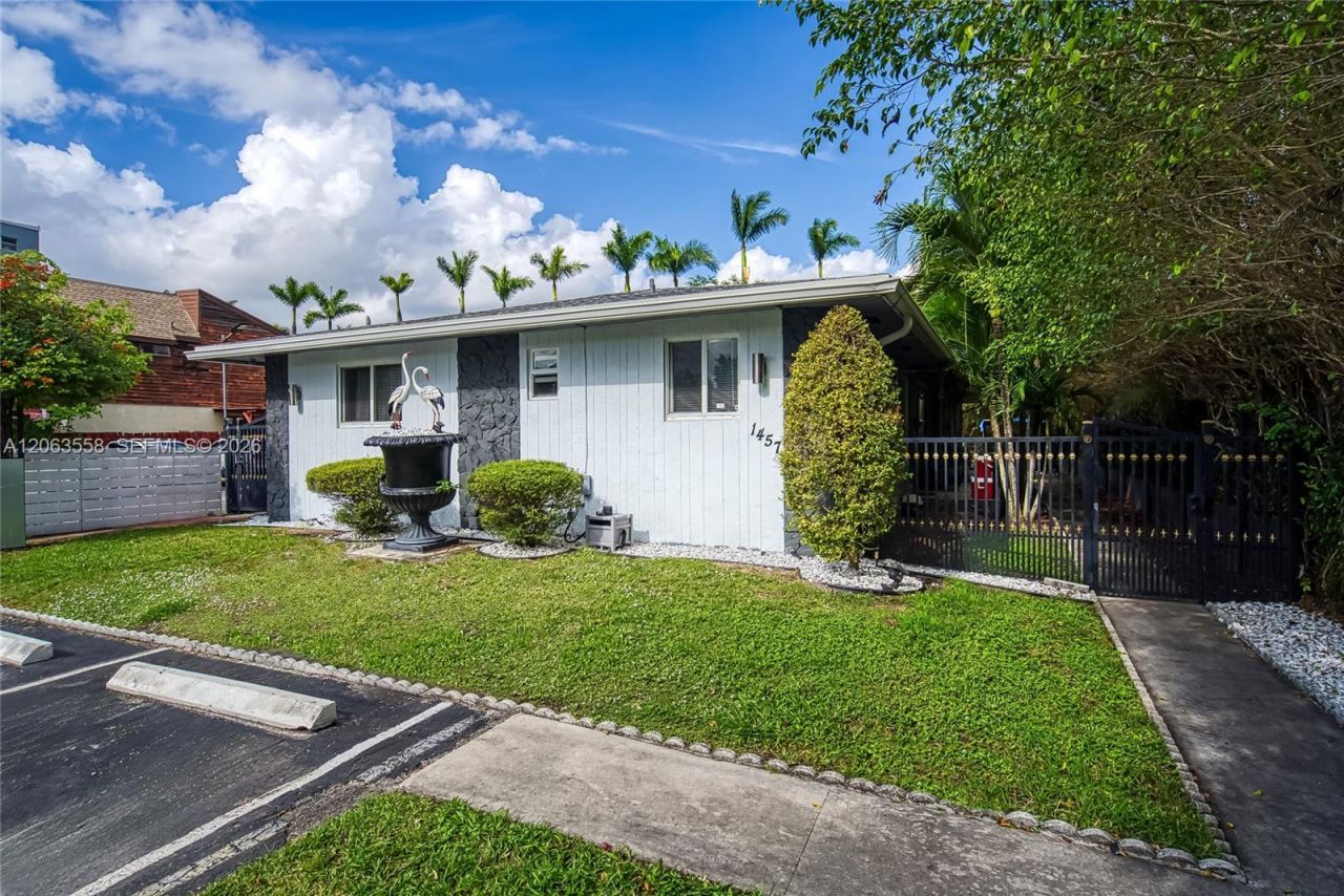 1457 Atlantic Shores Blvd, Unit 1, Hallandale Beach, FL 33009 Photo