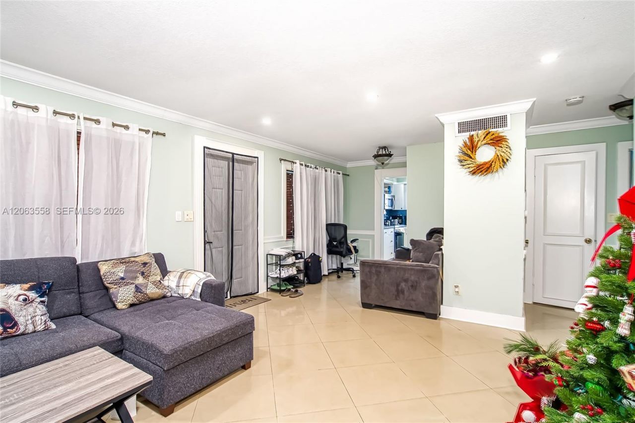 1457 Atlantic Shores Blvd, Unit 1, Hallandale Beach, FL 33009 Photo