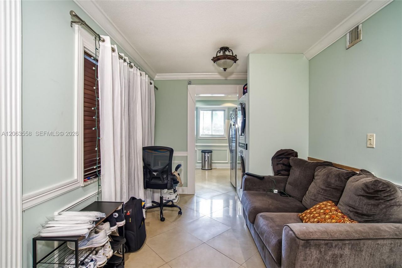 1457 Atlantic Shores Blvd, Unit 1, Hallandale Beach, FL 33009 Photo