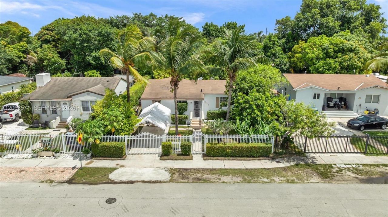2001 NW 51st St, Miami, FL 33142 Photo