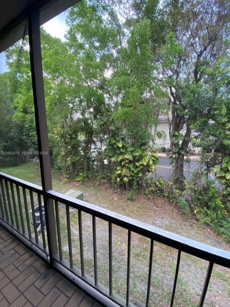 633 N University Dr , Unit 14, Plantation, FL 33324 Photo