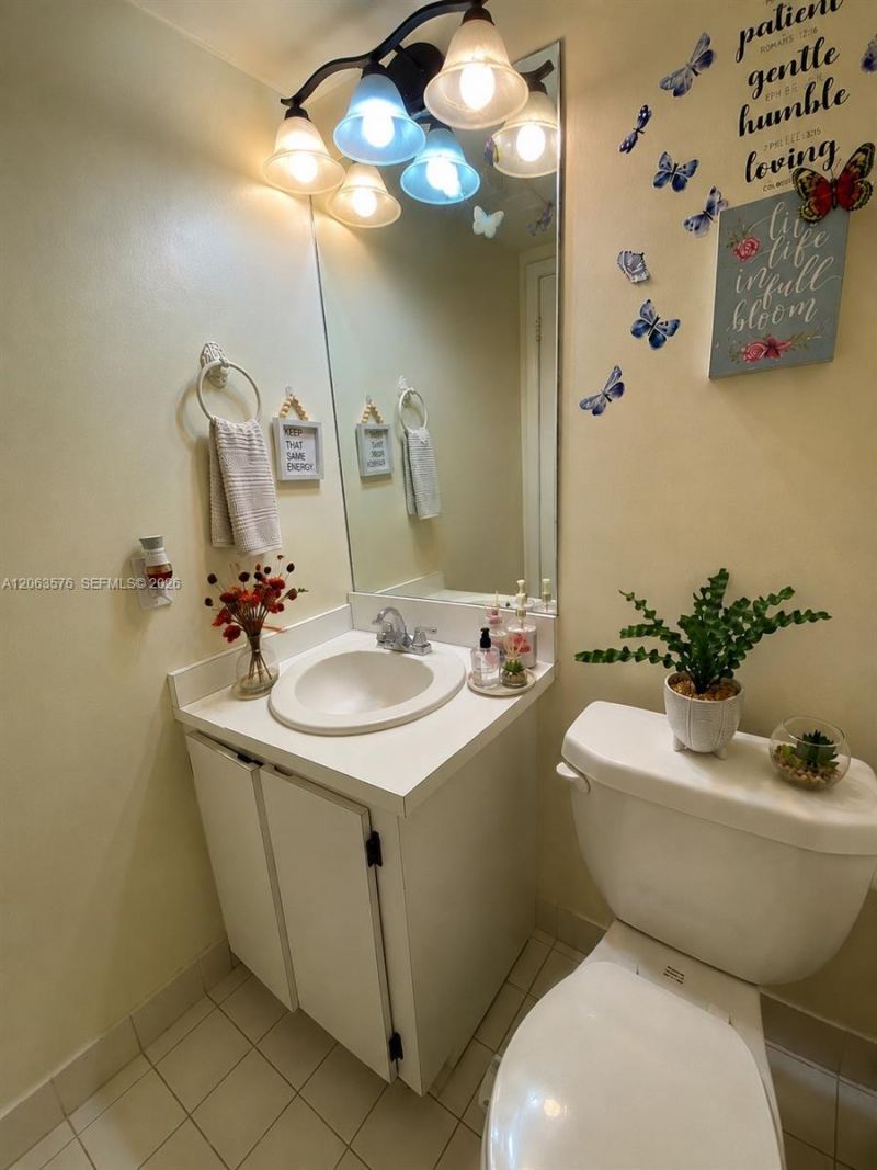 633 N University Dr , Unit 14, Plantation, FL 33324 Photo