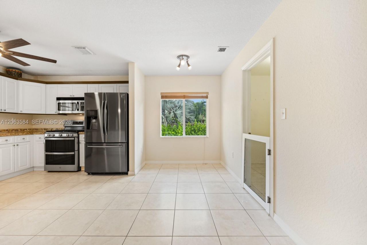 32361 SW 202nd Pl, Homestead, FL 33030 Photo
