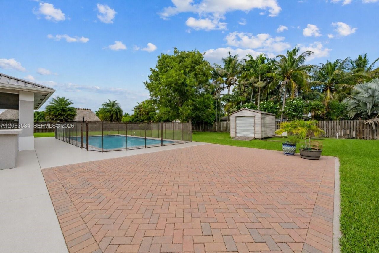 32361 SW 202nd Pl, Homestead, FL 33030 Photo