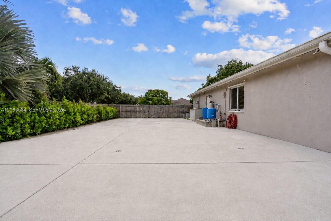 32361 SW 202nd Pl, Homestead, FL 33030 Photo