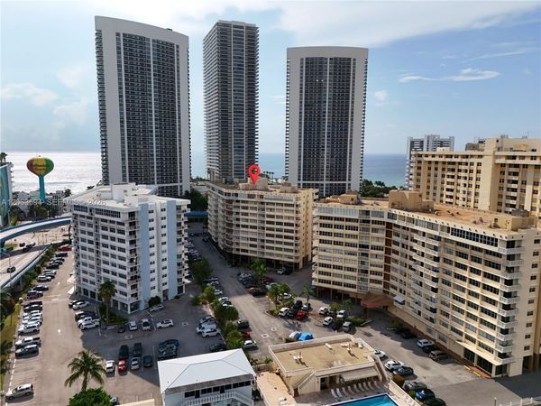 1825 S Ocean Dr, Unit 313, Hallandale Beach, FL 33009