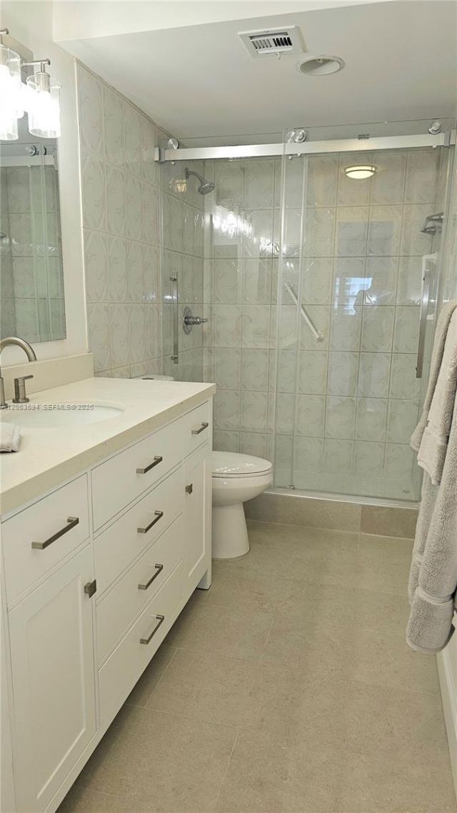 1825 S Ocean Dr, Unit 313, Hallandale Beach, FL 33009 Photo