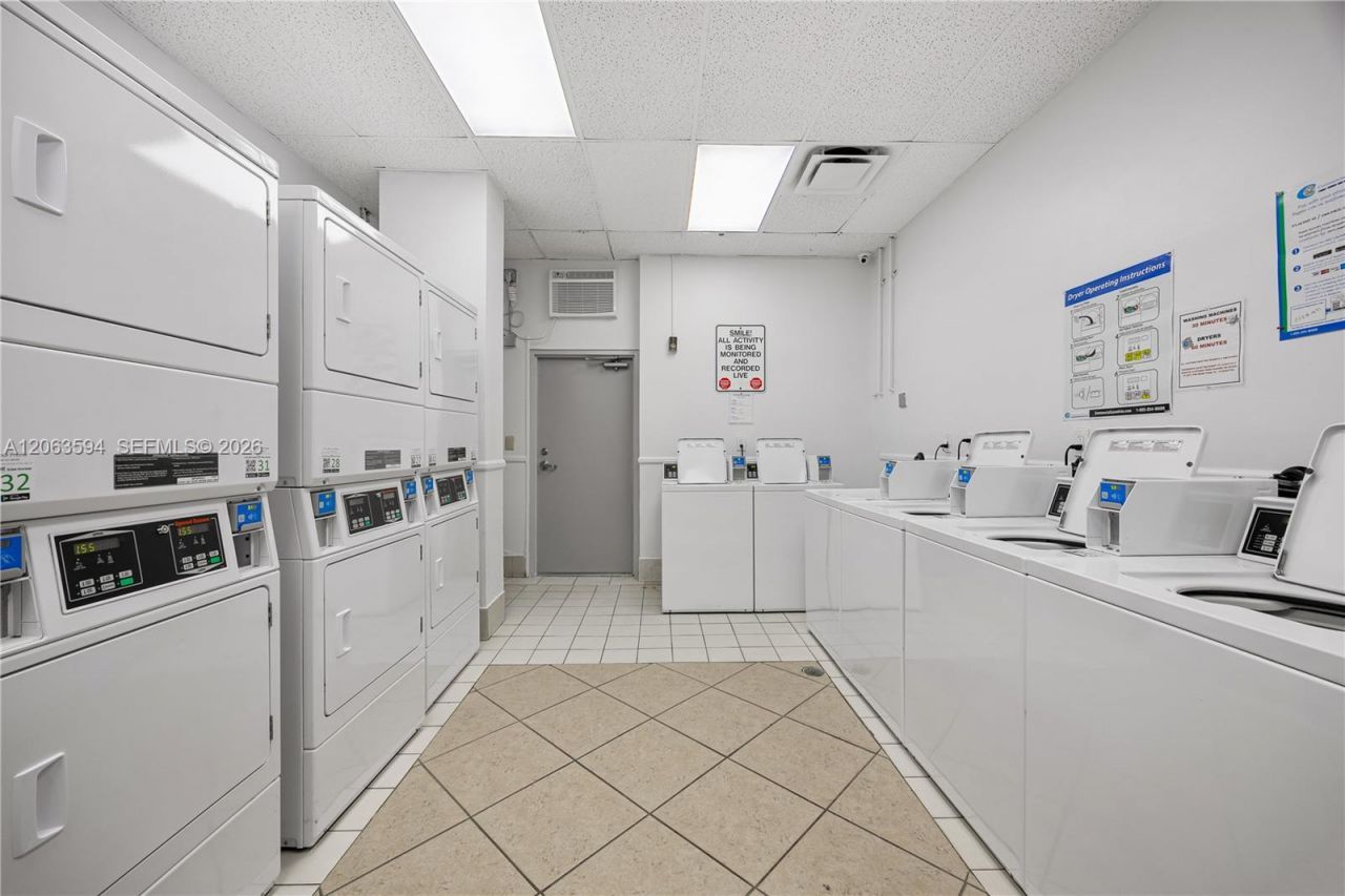 1825 S Ocean Dr, Unit 313, Hallandale Beach, FL 33009 Photo