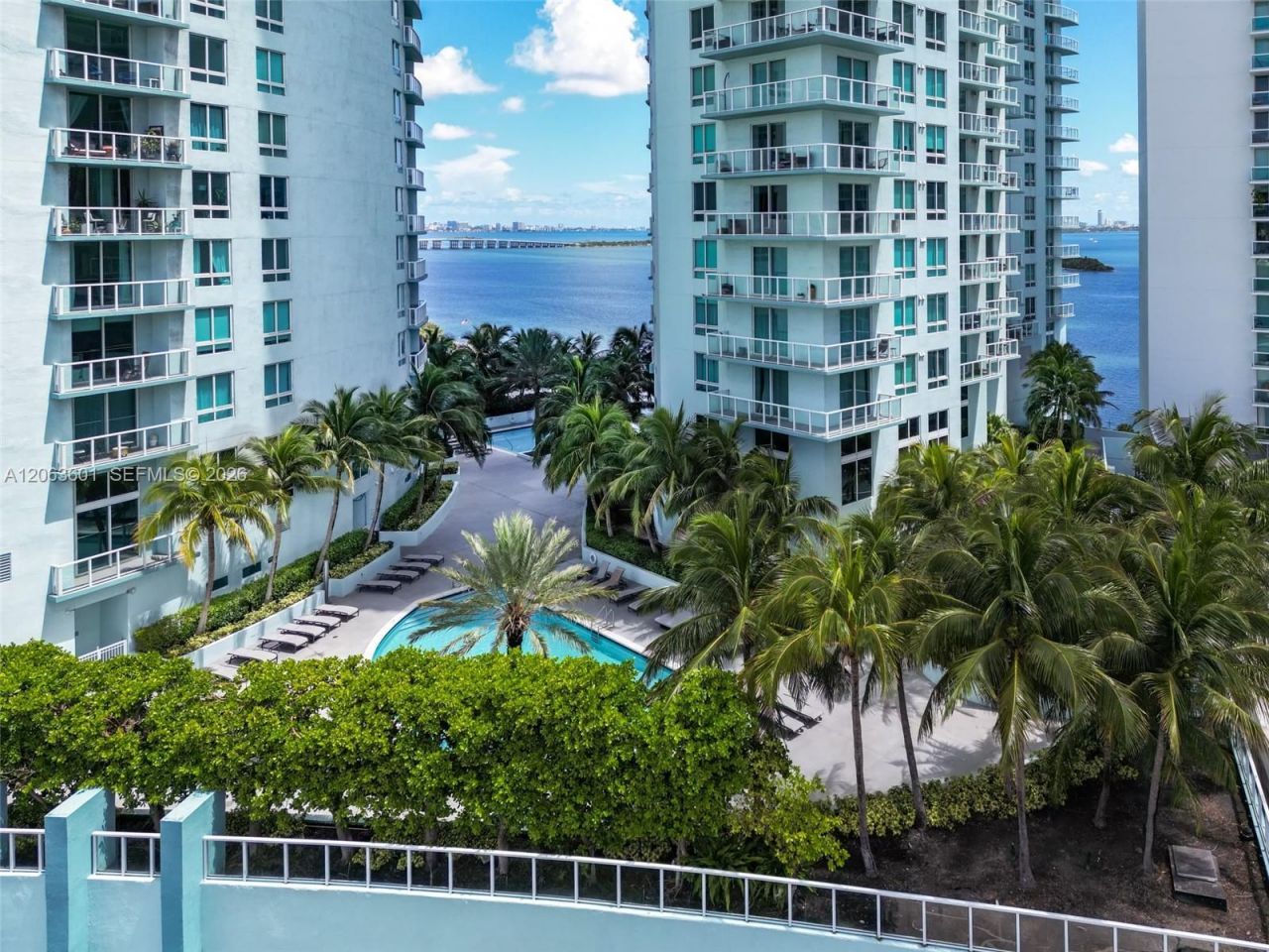 1900 N Bayshore Dr, Unit 3917, Miami, FL 33132 Photo