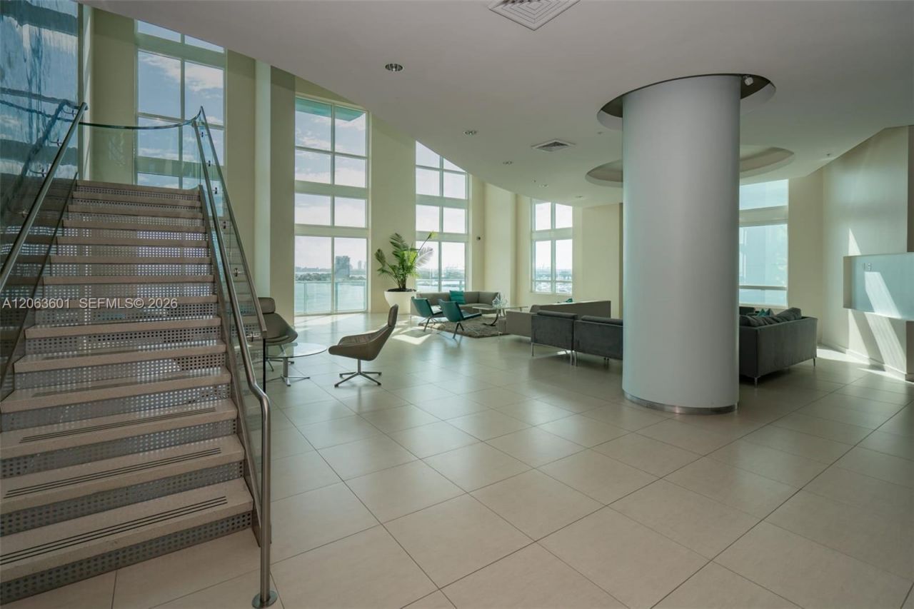 1900 N Bayshore Dr, Unit 3917, Miami, FL 33132 Photo