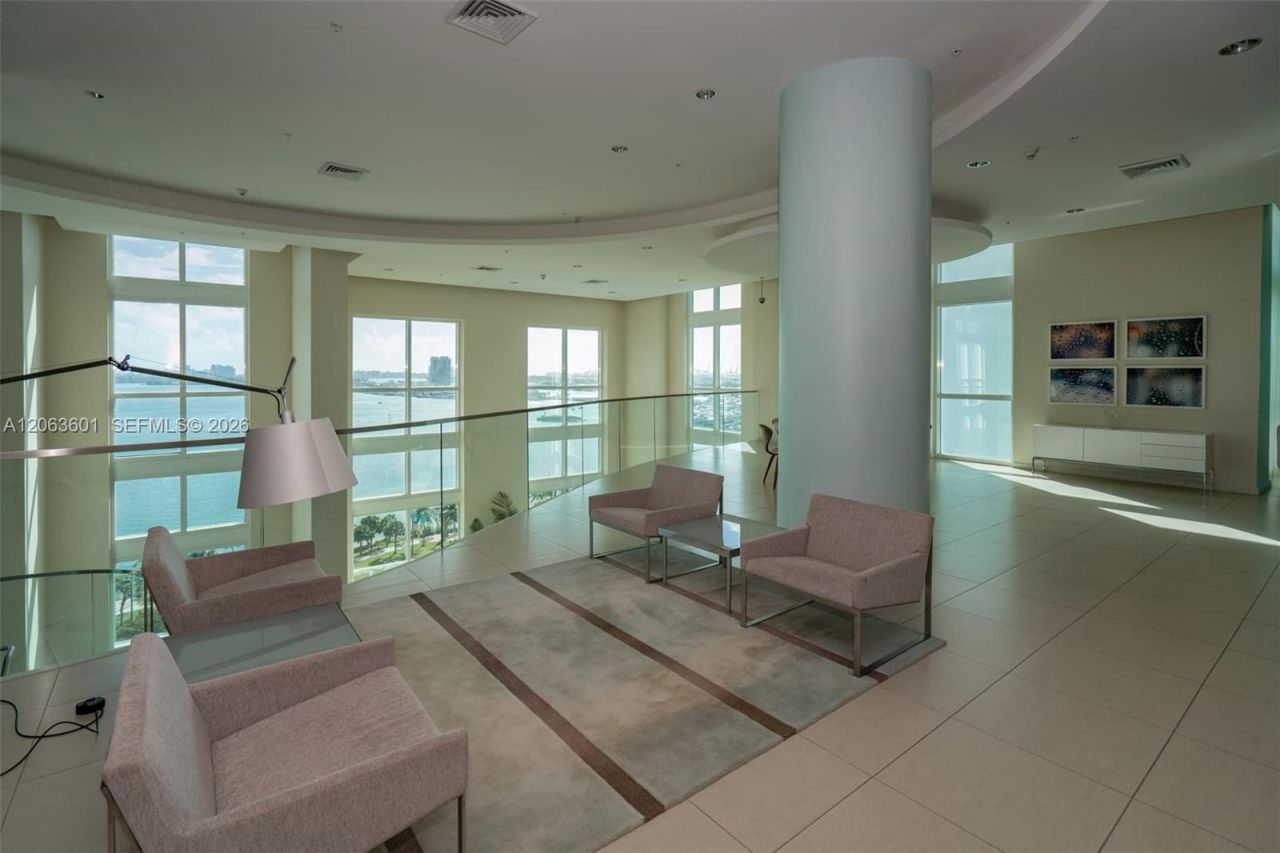 1900 N Bayshore Dr, Unit 3917, Miami, FL 33132 Photo