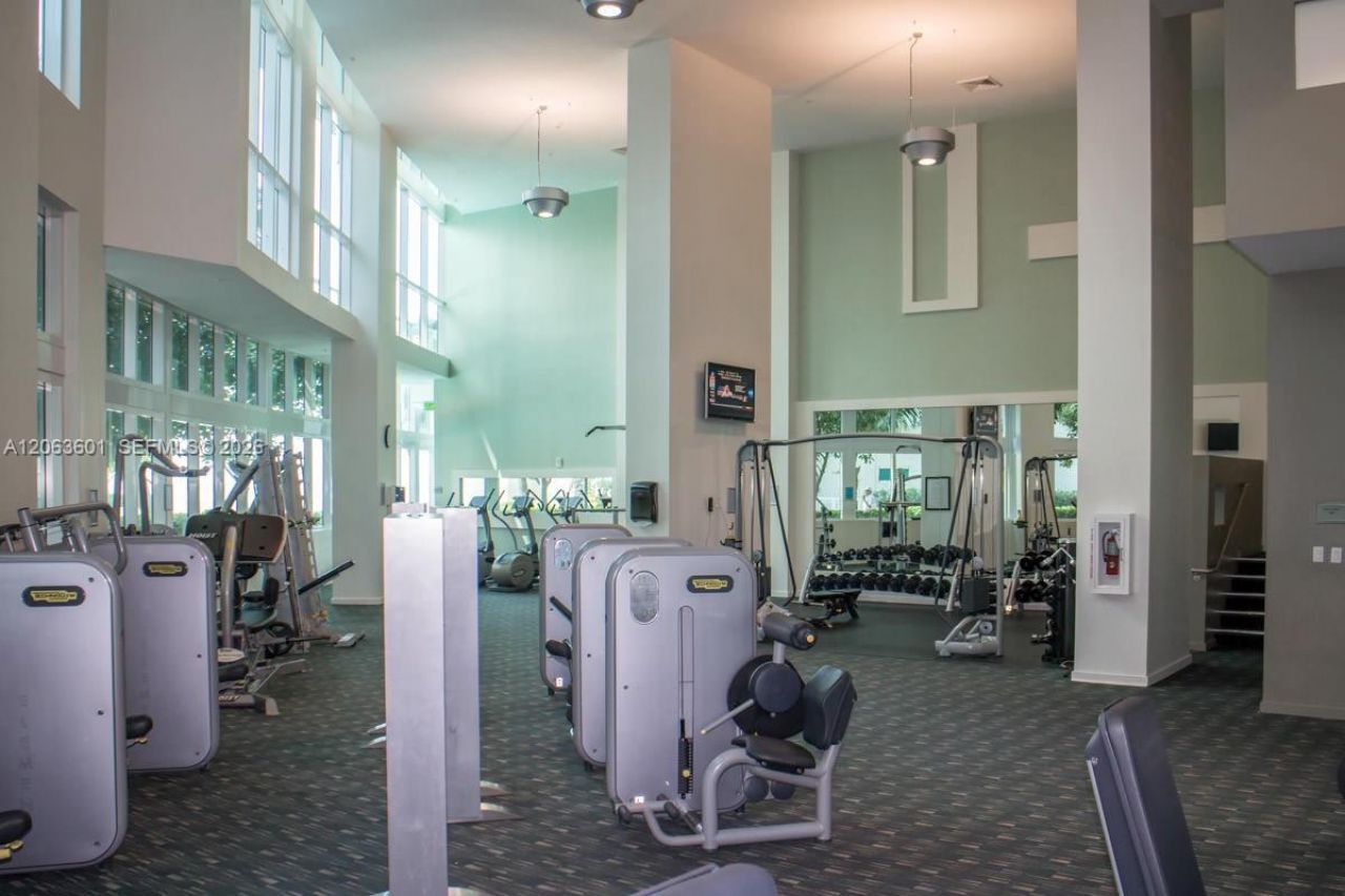 1900 N Bayshore Dr, Unit 3917, Miami, FL 33132 Photo