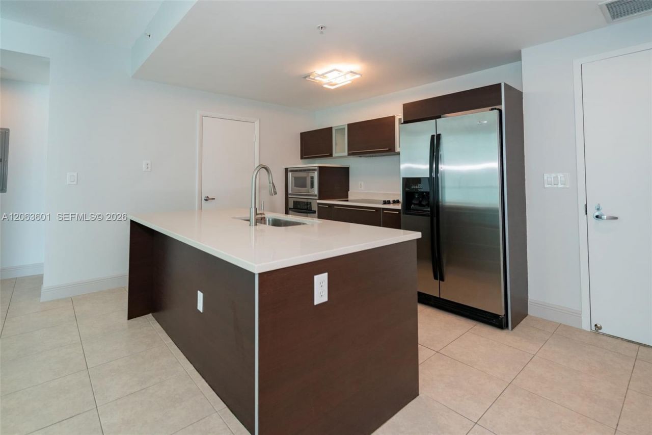 1900 N Bayshore Dr, Unit 3917, Miami, FL 33132 Photo