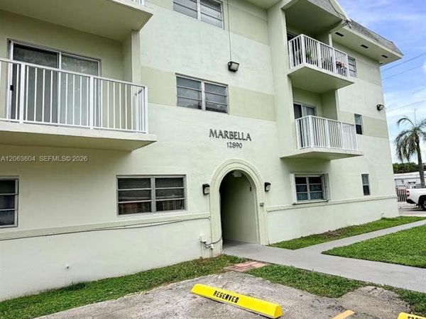 12890 NE 8th Ave, Unit 304, North Miami, FL 33161