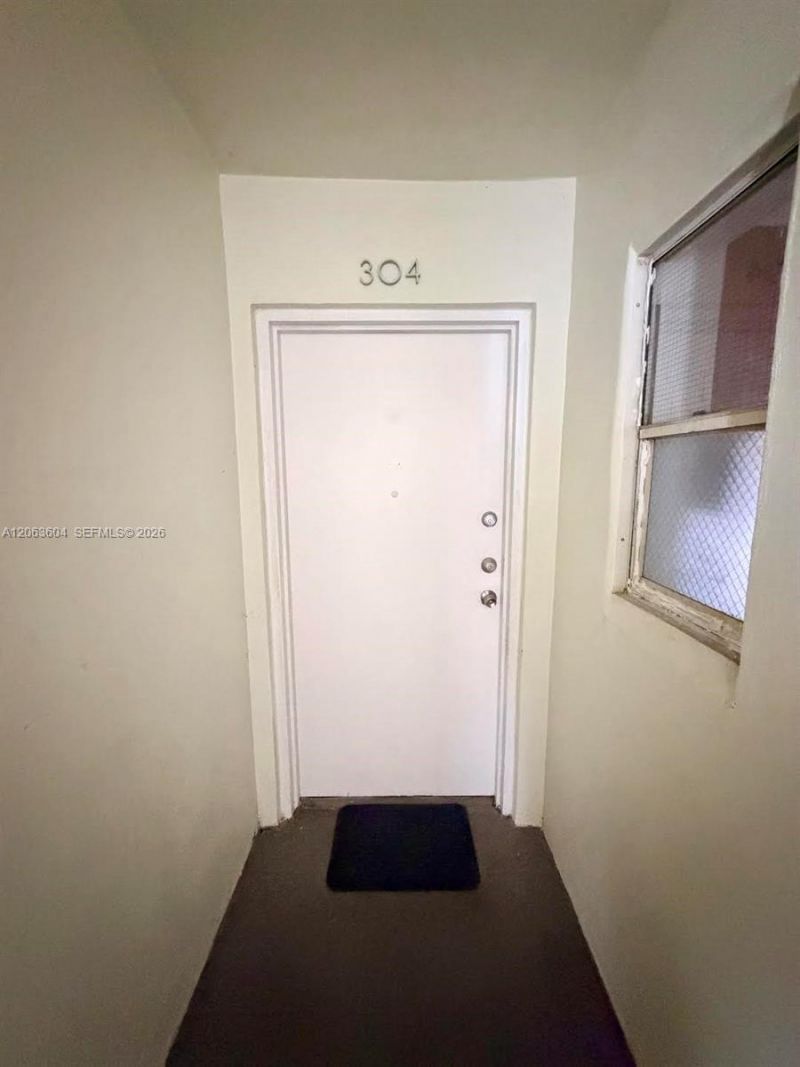 12890 NE 8th Ave, Unit 304, North Miami, FL 33161 Photo