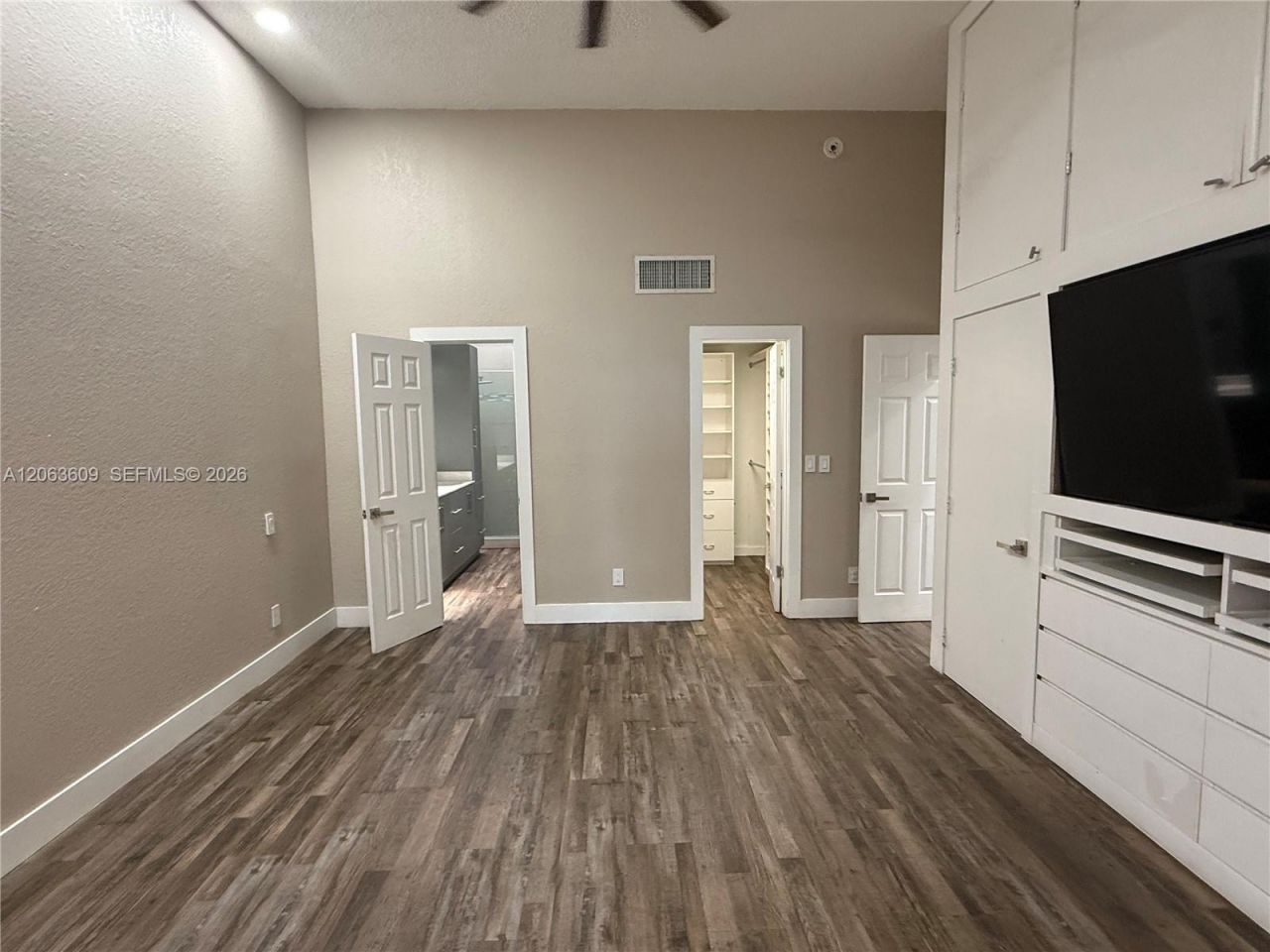 2645 S Parkview Dr, Unit 2645, Hallandale Beach, FL 33009 Photo