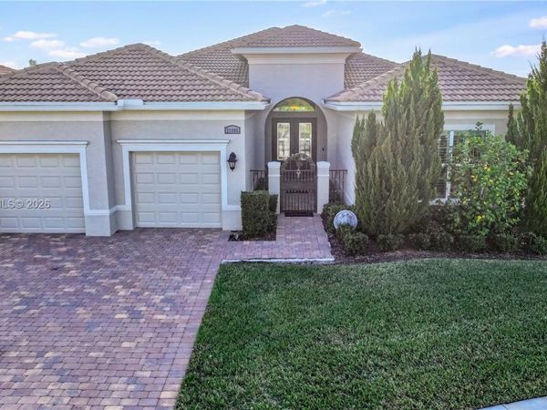 21906 SW Tivolo Way, Port St. Lucie, FL 34986