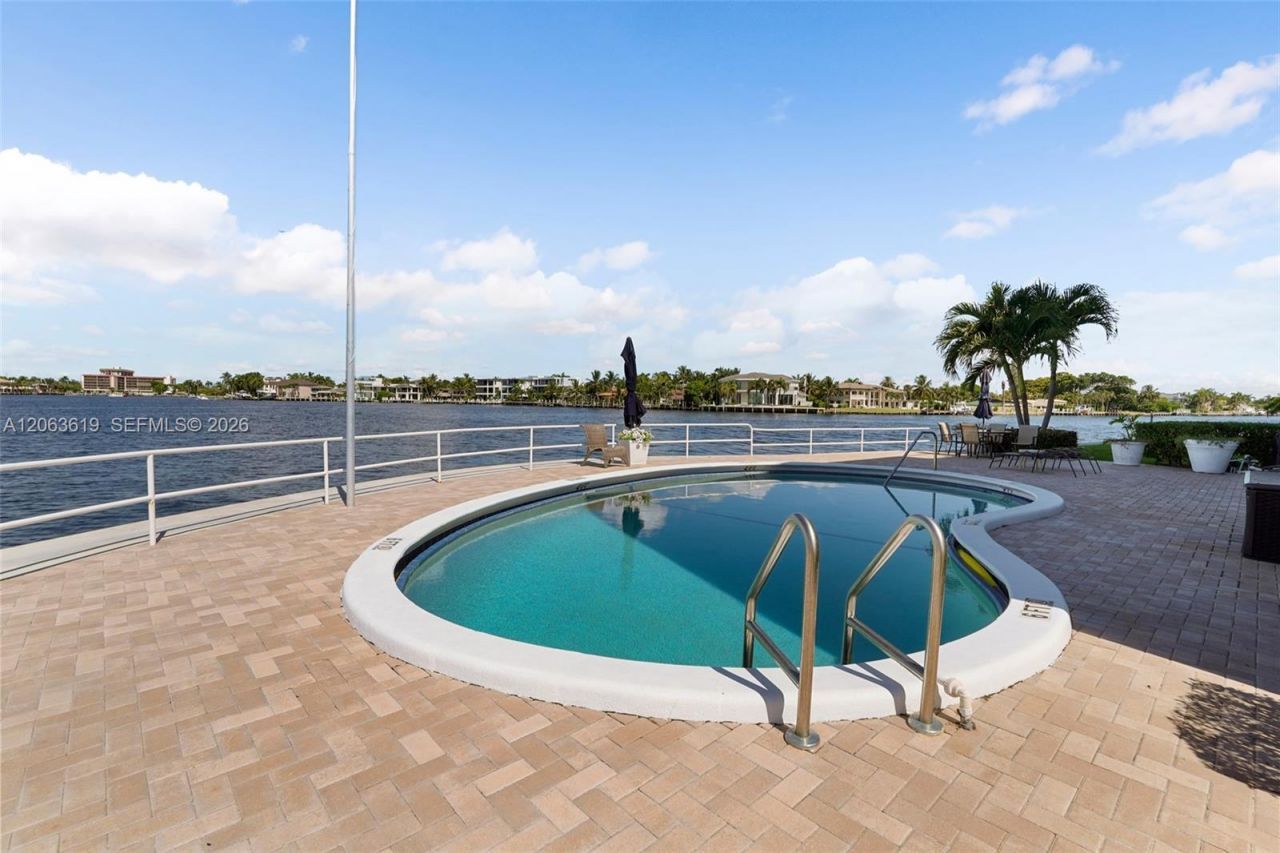 1201 S Riverside Dr , Unit 301, Pompano Beach, FL 33062 Photo
