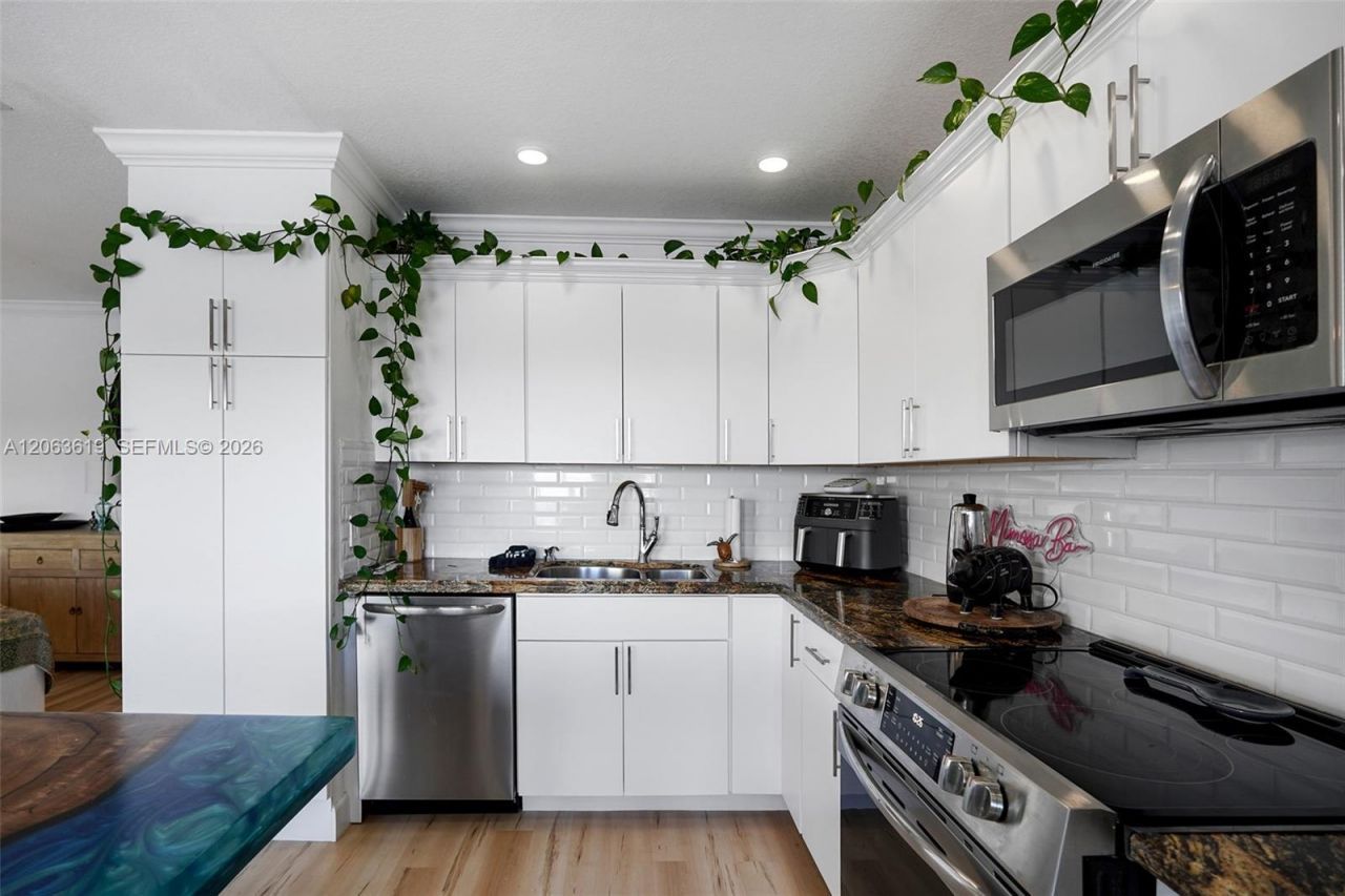 1201 S Riverside Dr , Unit 301, Pompano Beach, FL 33062 Photo