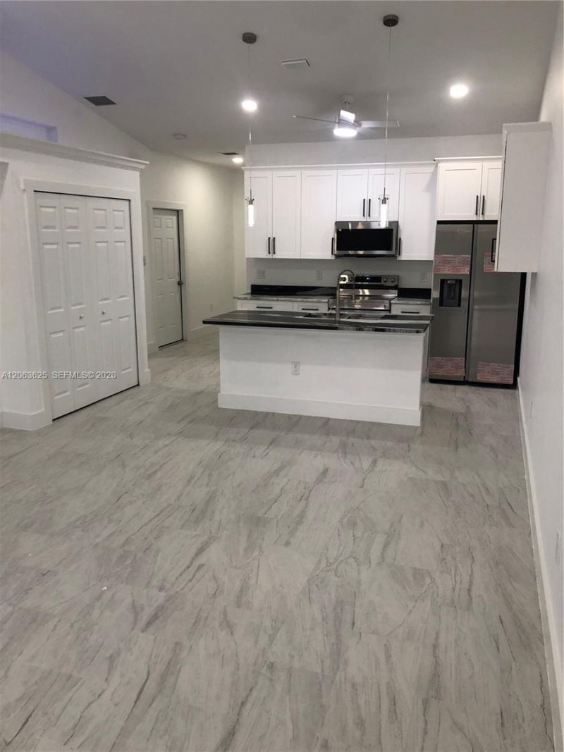 4568/4570 Golfview Blvd , Lehigh Acres, FL 33973 Photo