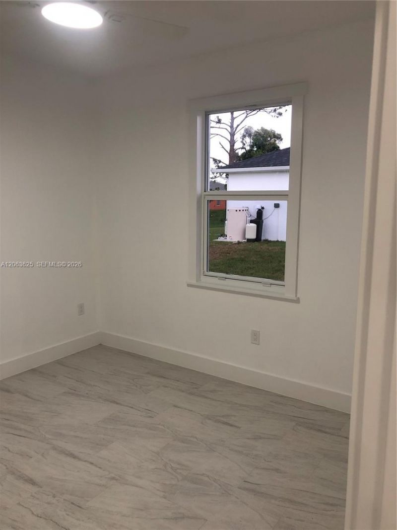 4568/4570 Golfview Blvd , Lehigh Acres, FL 33973 Photo