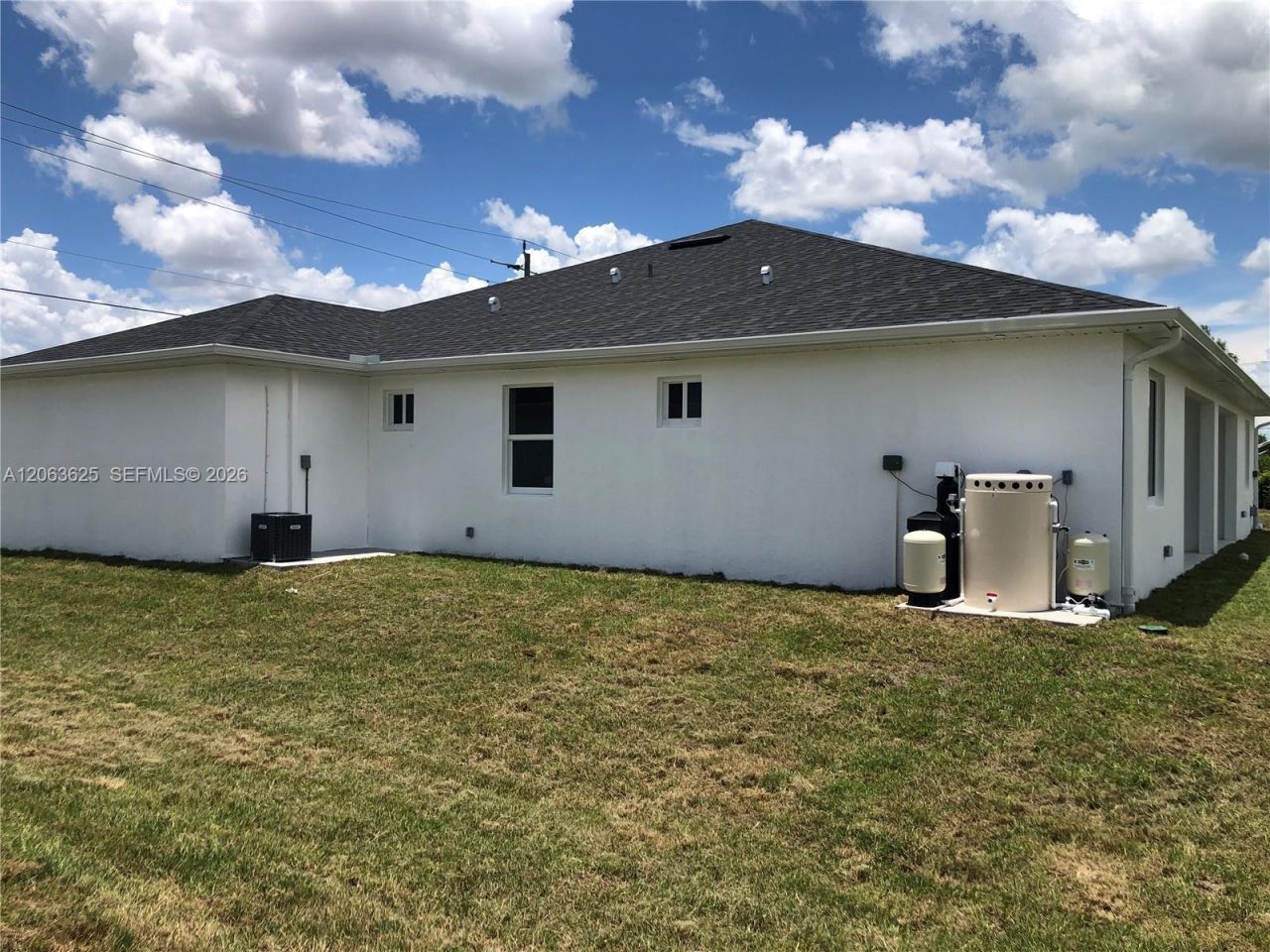 4568/4570 Golfview Blvd , Lehigh Acres, FL 33973 Photo
