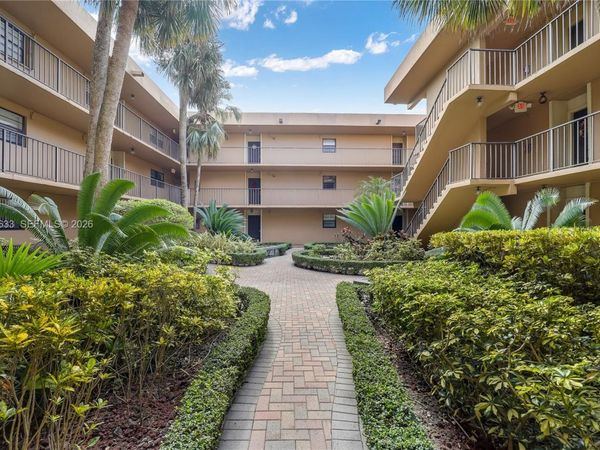 10425 SW 112th Ave, Unit 103, Miami, FL 33176
