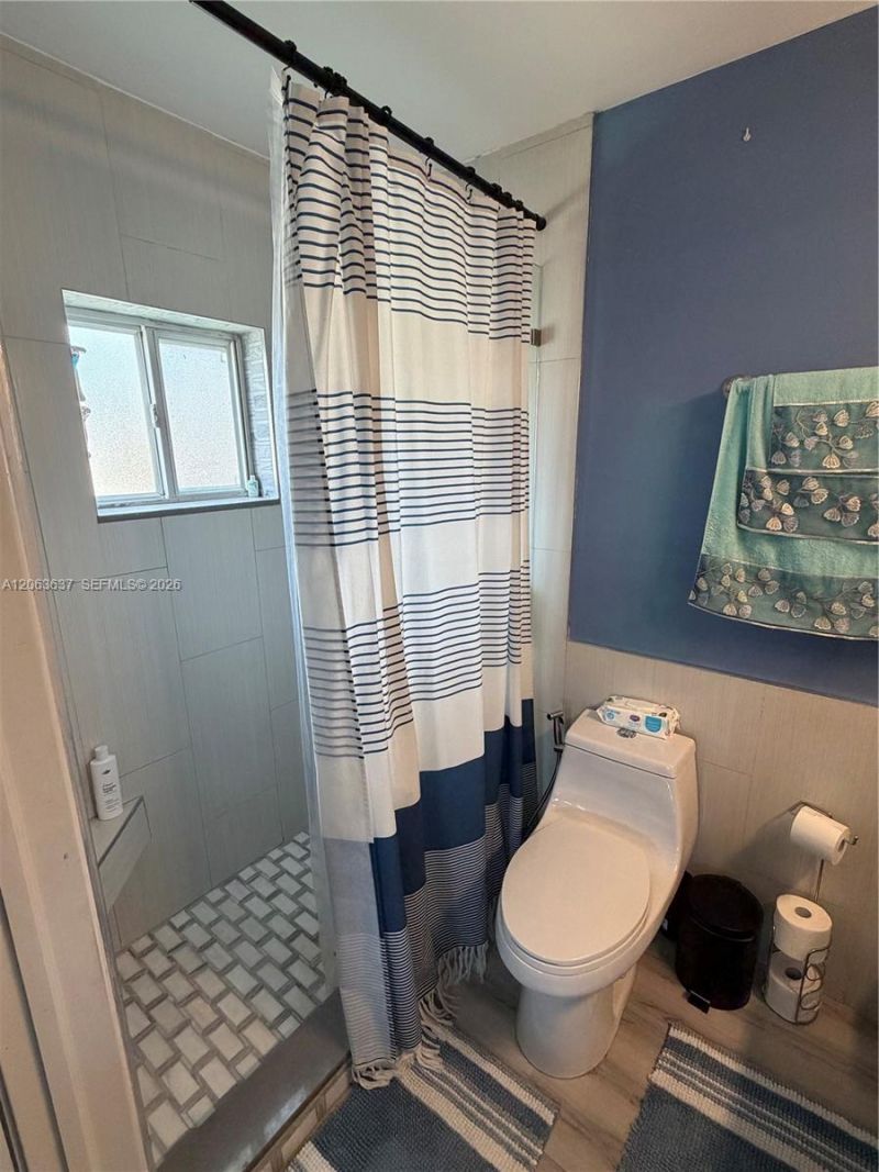 7878 W 29th Ln, Unit 202, Hialeah, FL 33018 Photo