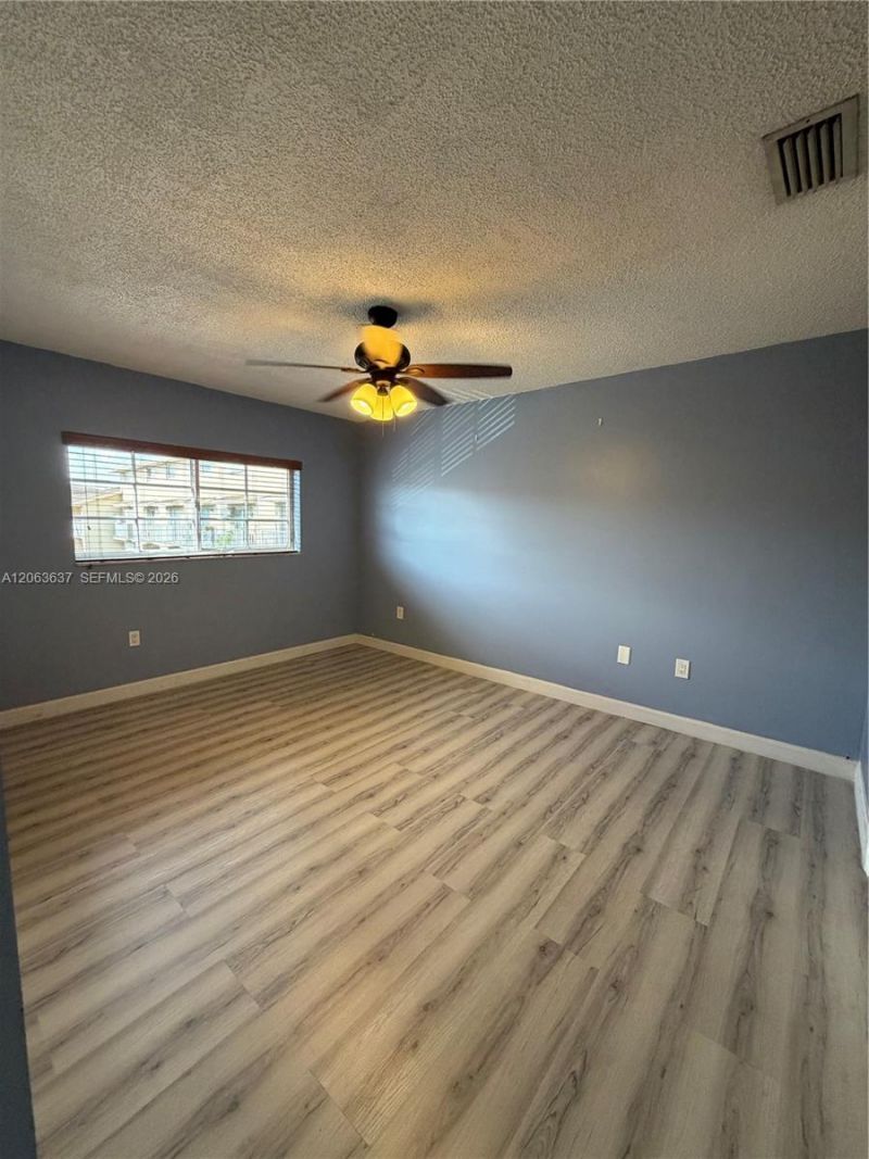 7878 W 29th Ln, Unit 202, Hialeah, FL 33018 Photo