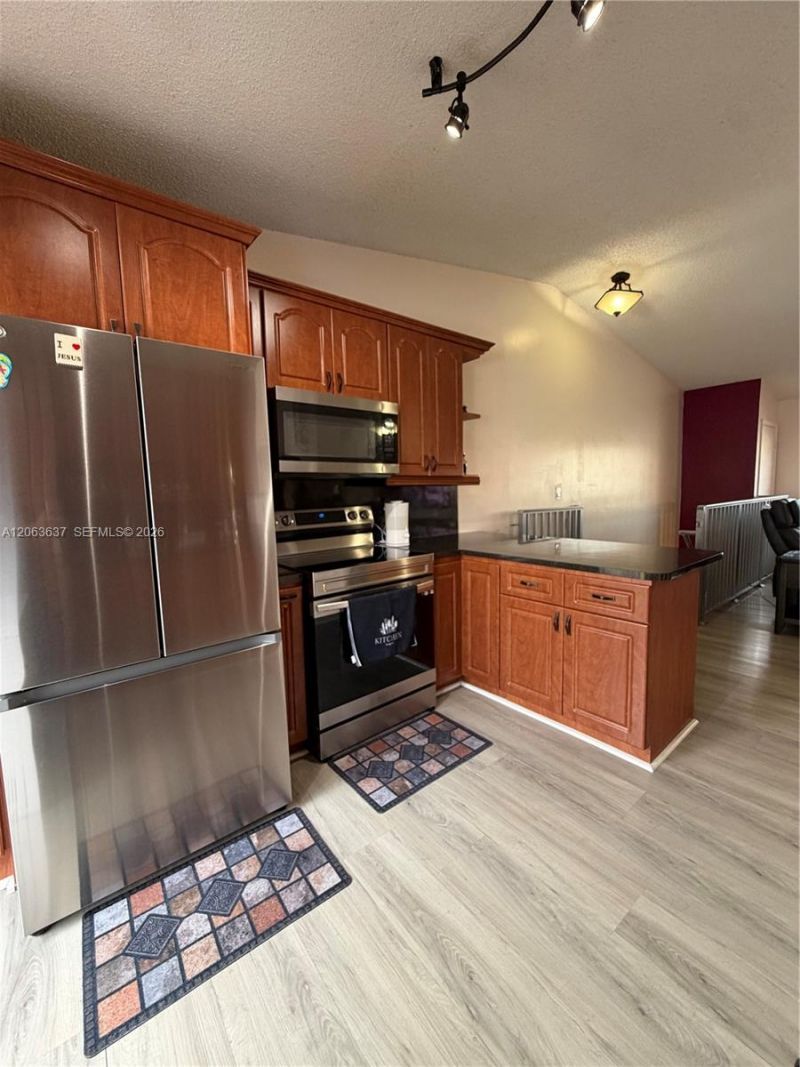 7878 W 29th Ln, Unit 202, Hialeah, FL 33018 Photo