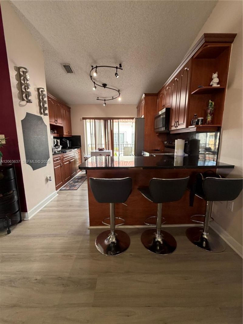 7878 W 29th Ln, Unit 202, Hialeah, FL 33018 Photo