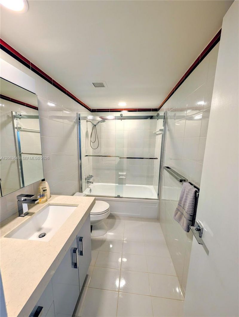 3161 S Ocean Dr, Unit 1405, Hallandale Beach, FL 33009 Photo