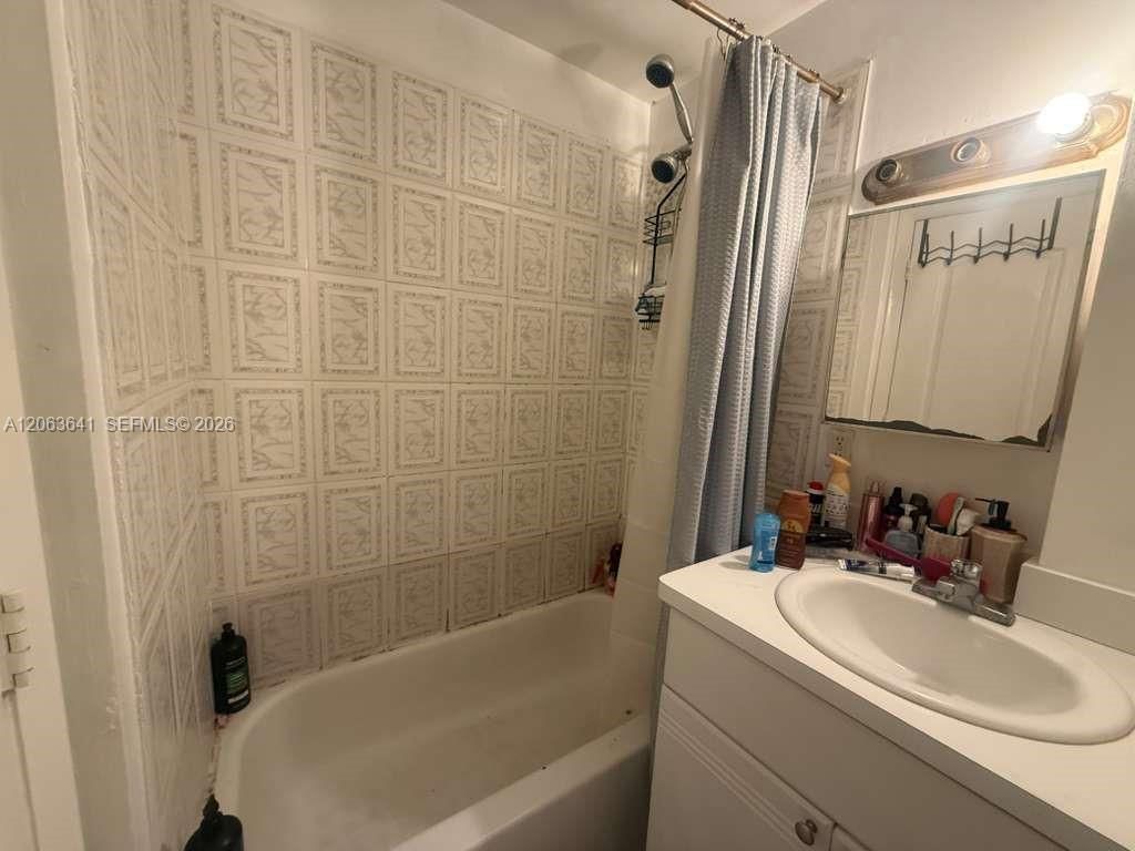 820 Euclid Ave, Unit 206, Miami Beach, FL 33139 Photo