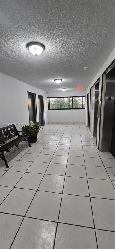 9688 Fontainebleau Blvd, Unit 404, Miami, FL 33172 Photo