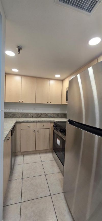 9688 Fontainebleau Blvd, Unit 404, Miami, FL 33172 Photo