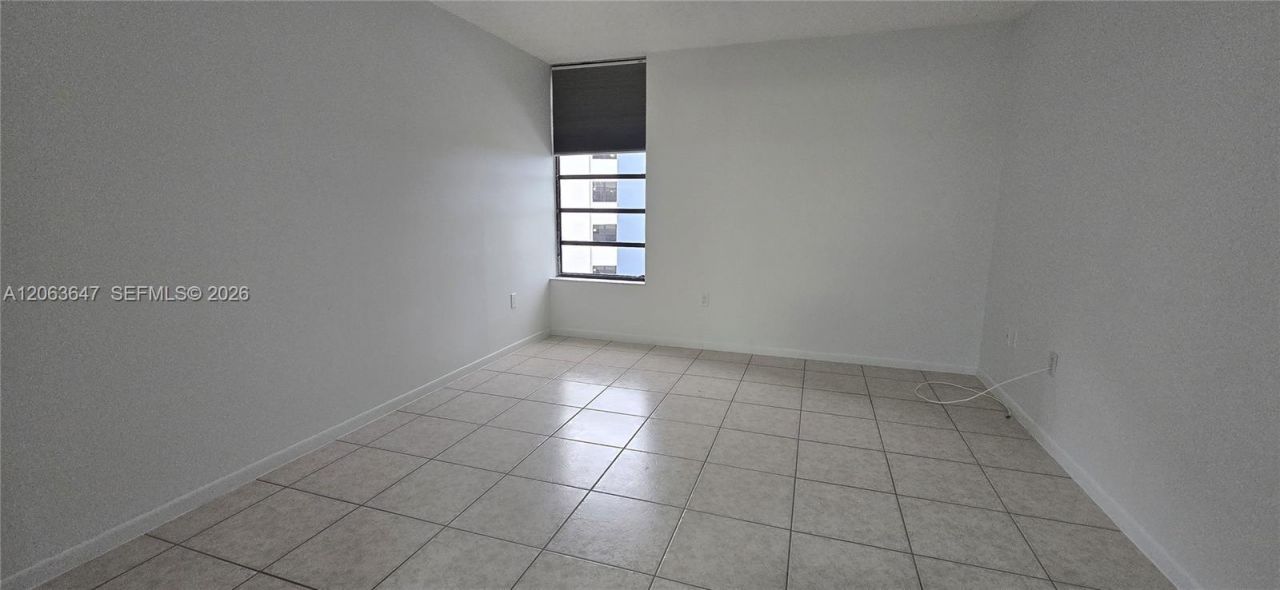 9688 Fontainebleau Blvd, Unit 404, Miami, FL 33172 Photo