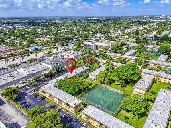 5168 NE 6th Ave, Unit 416, Oakland Park, FL 33334