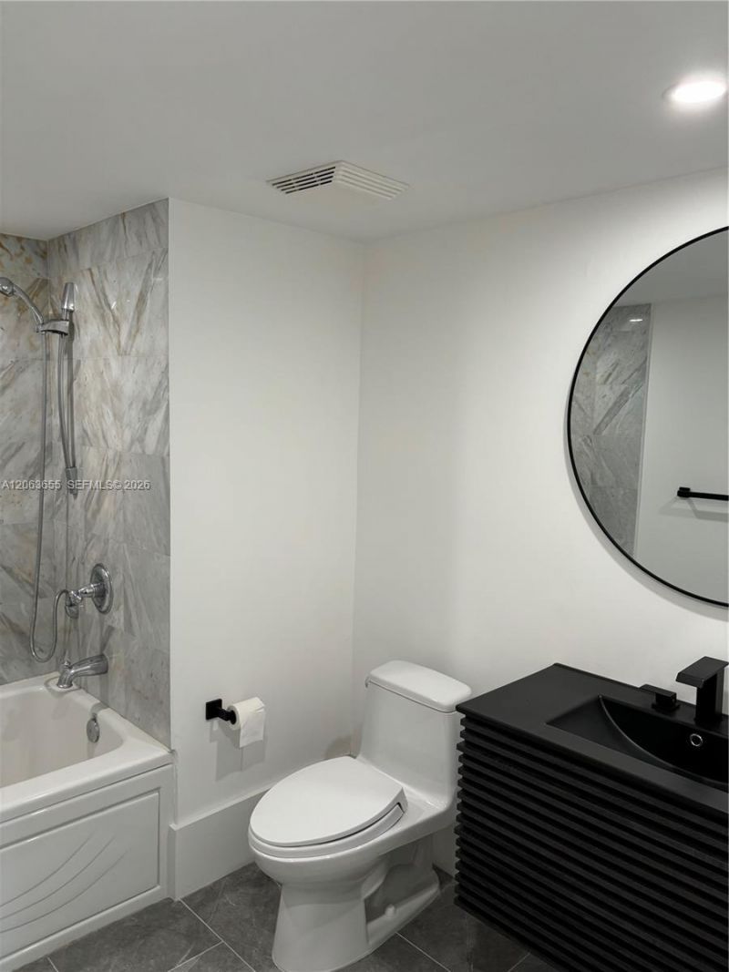 31 SE 5th St, Unit 2103, Miami, FL 33131 Photo