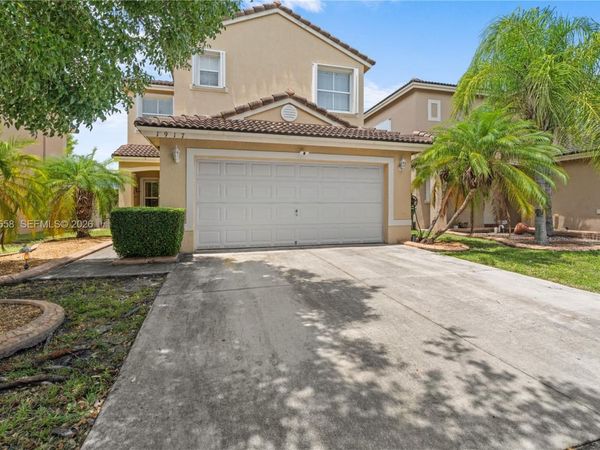 1917 SE 14th St , Homestead, FL 33035