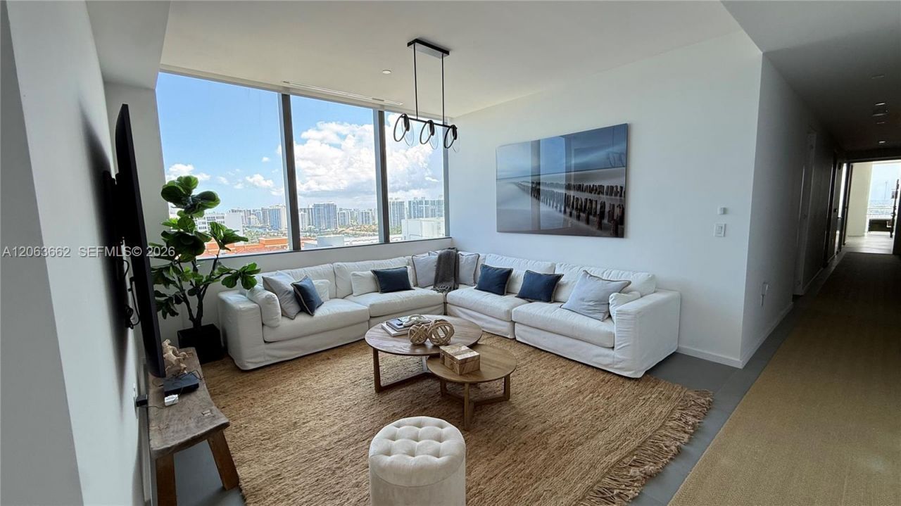 2000 S Ocean Dr, Unit 22B, Hallandale Beach, FL 33009 Photo