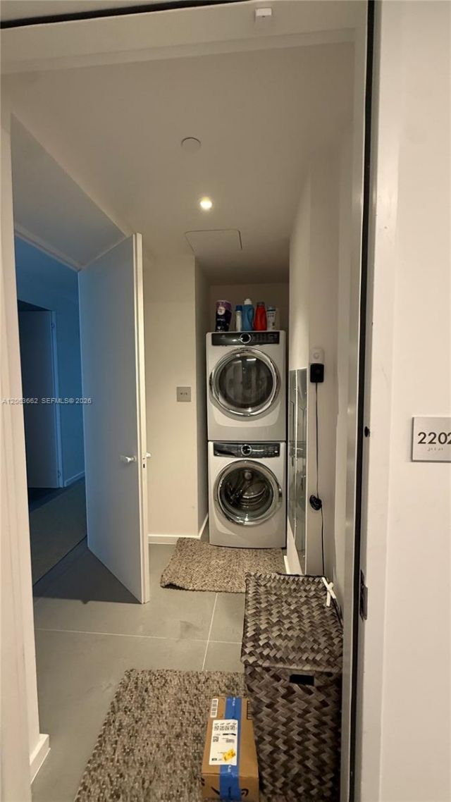2000 S Ocean Dr, Unit 22B, Hallandale Beach, FL 33009 Photo