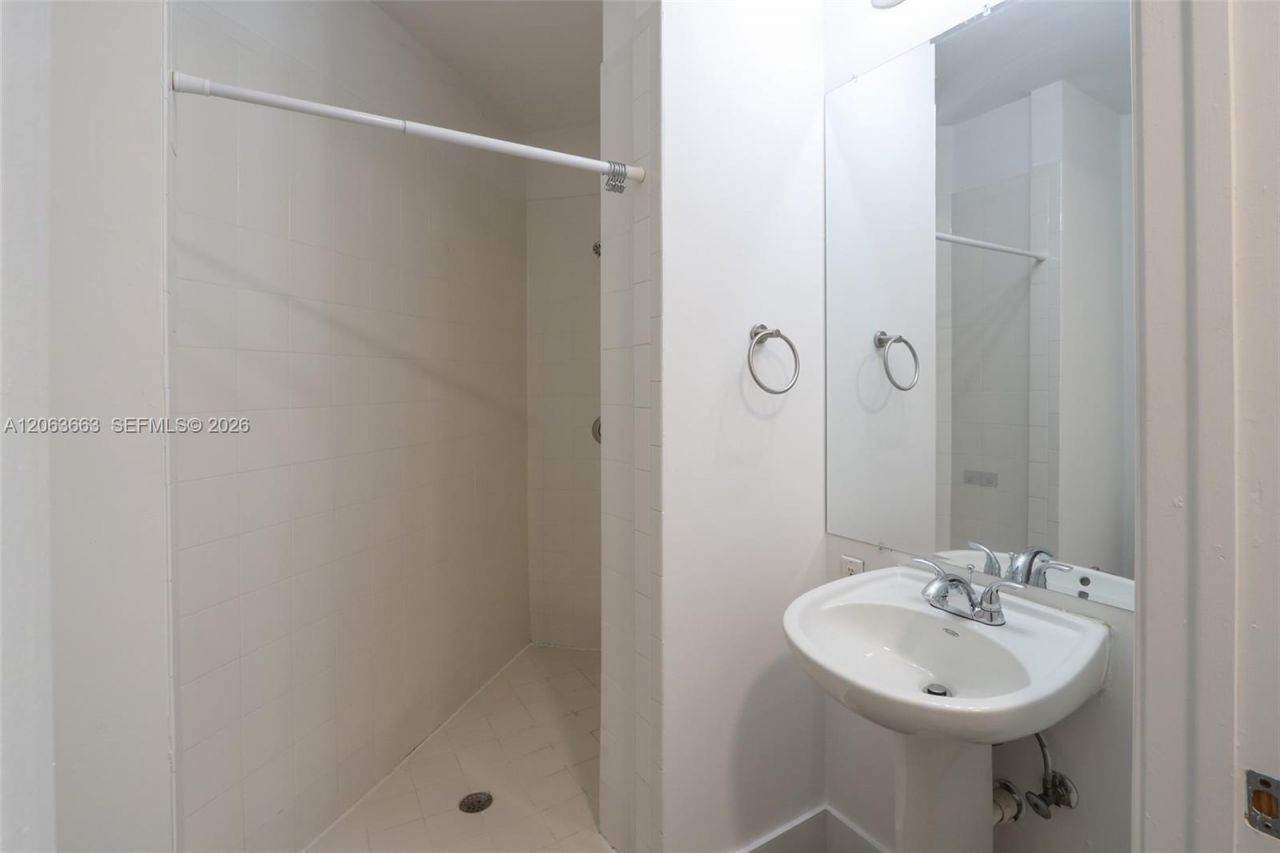 2200 NE 4th Ave , Unit 802, Miami, FL 33137 Photo