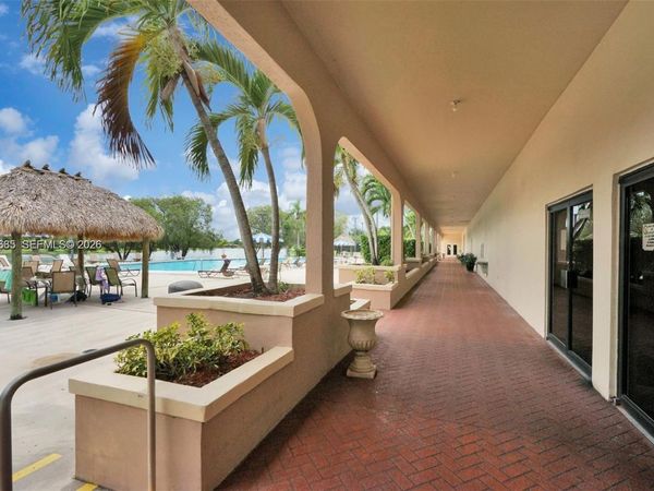 440 Lakeview Dr , Unit 204, Weston, FL 33326