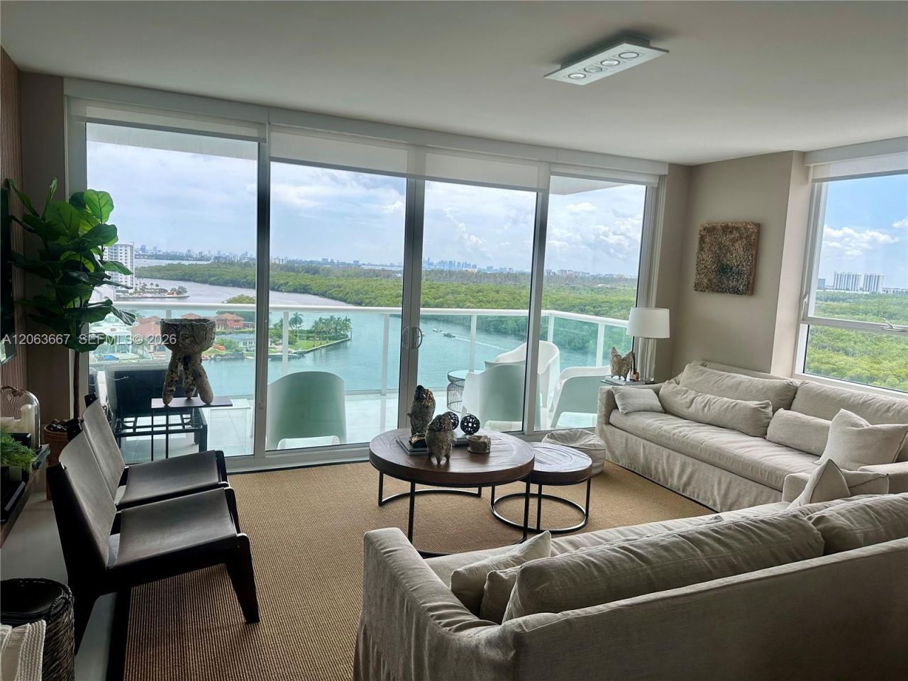 400 Sunny Isles Blvd , Unit 1401, Sunny Isles Beach, FL 33160 Photo