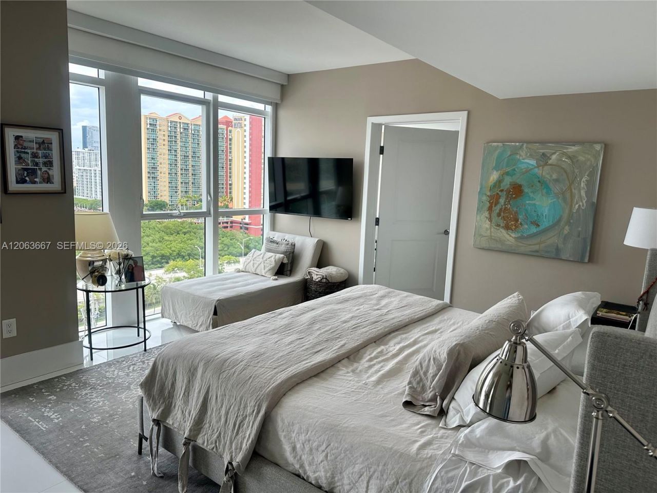 400 Sunny Isles Blvd , Unit 1401, Sunny Isles Beach, FL 33160 Photo