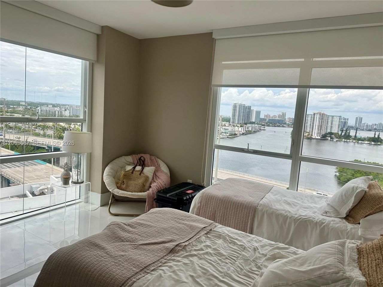 400 Sunny Isles Blvd , Unit 1401, Sunny Isles Beach, FL 33160 Photo