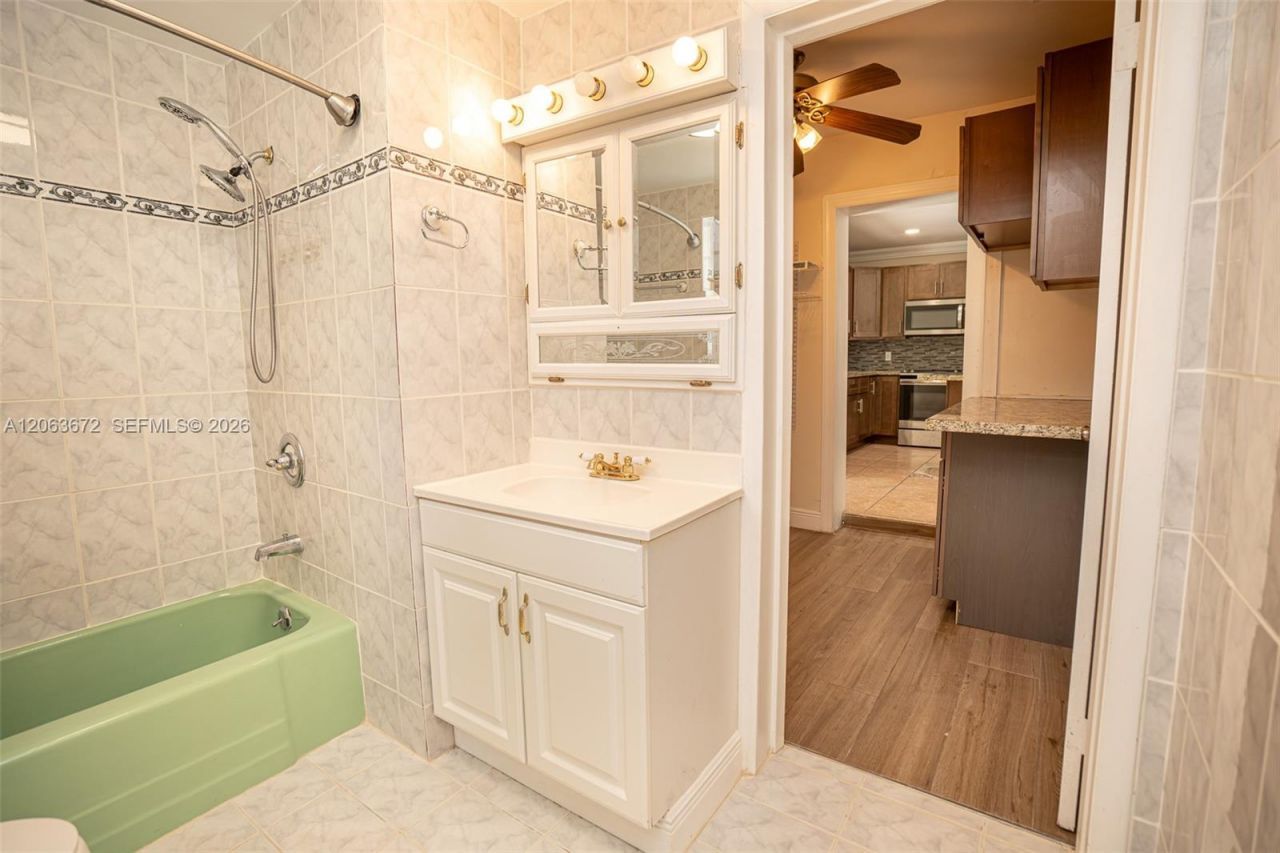 5613 Pierce St, Unit 1, Hollywood, FL 33021 Photo