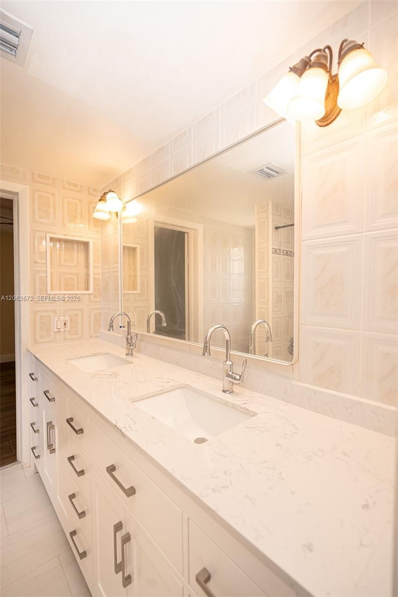 5613 Pierce St, Unit 1, Hollywood, FL 33021 Photo
